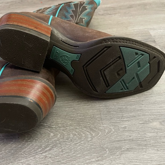 Ariat Western boots size 6.5 - Picture 6 of 11